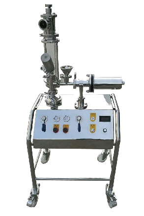 實驗室中小型<a href=http://m.lawnandtreecareservices.com/chanpin/27.html target=_blank class=infotextkey>氣流粉碎機</a>